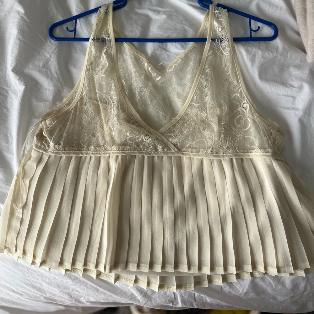 Tobi frilly lace tank.